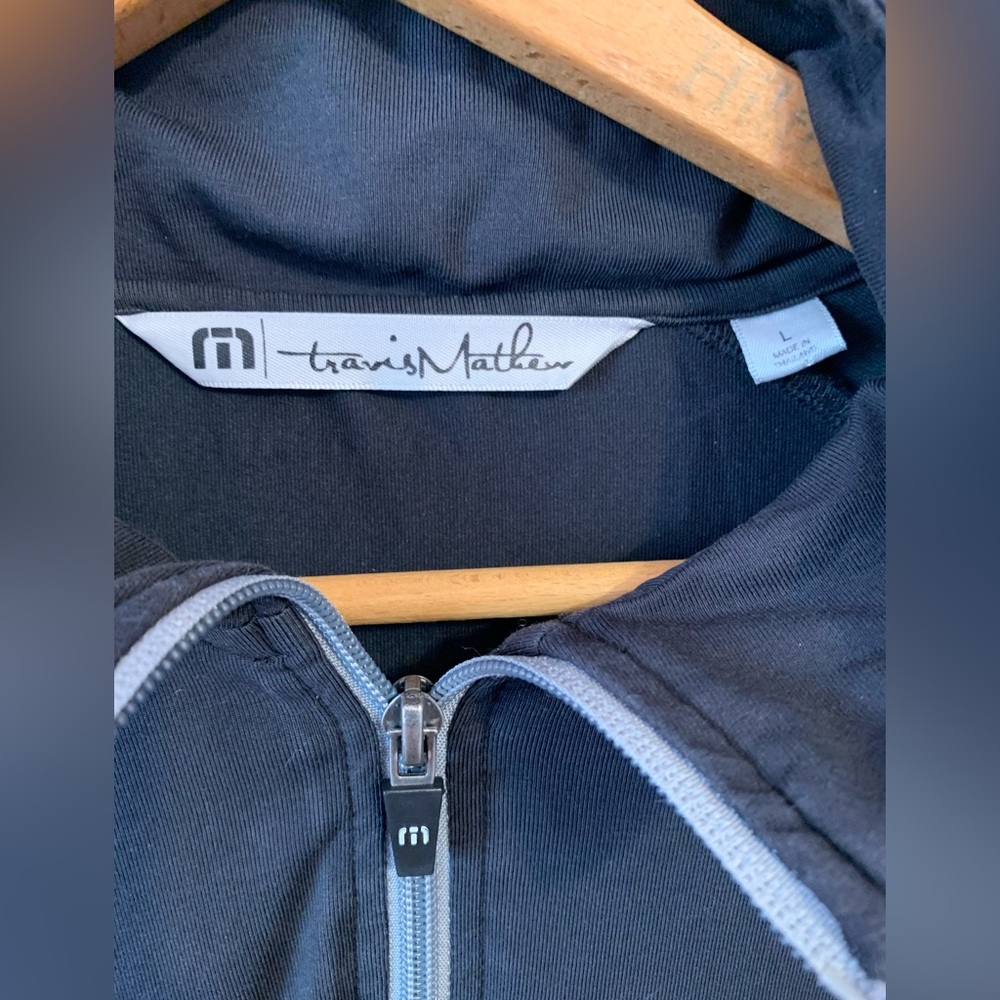 Travis Mathew Men’s 1/4 Zip Pullover. Size L. Great Condition. - Picture 3 of 4